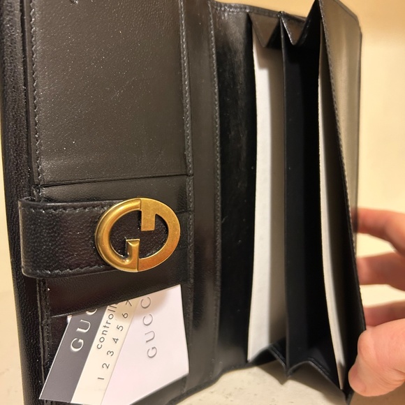 Vintage Gucci Women’s Leather Wallet (long) - Picture 5 of 6